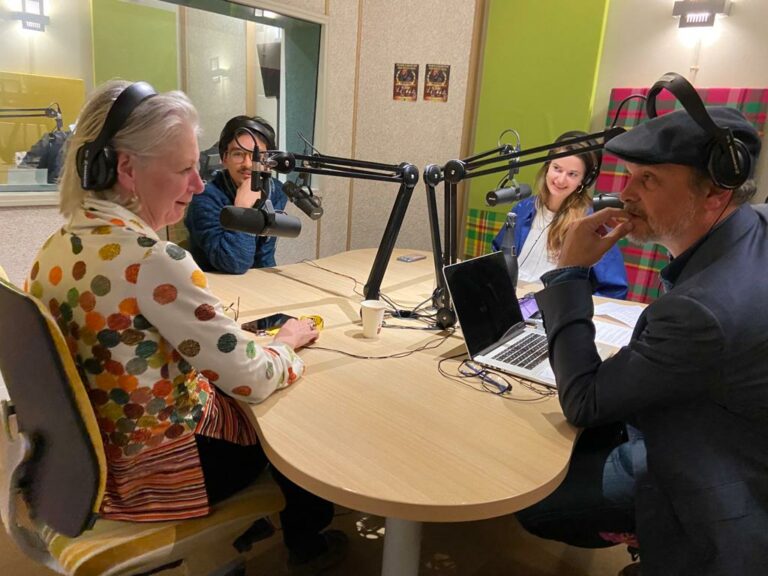 Gastprogrammamaker Alexander Moust een uur lang live bij RADIO ORAS